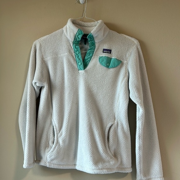 Patagonia Jackets & Blazers - Patagonia White Kids Fleece Snap-T size XL FLAW